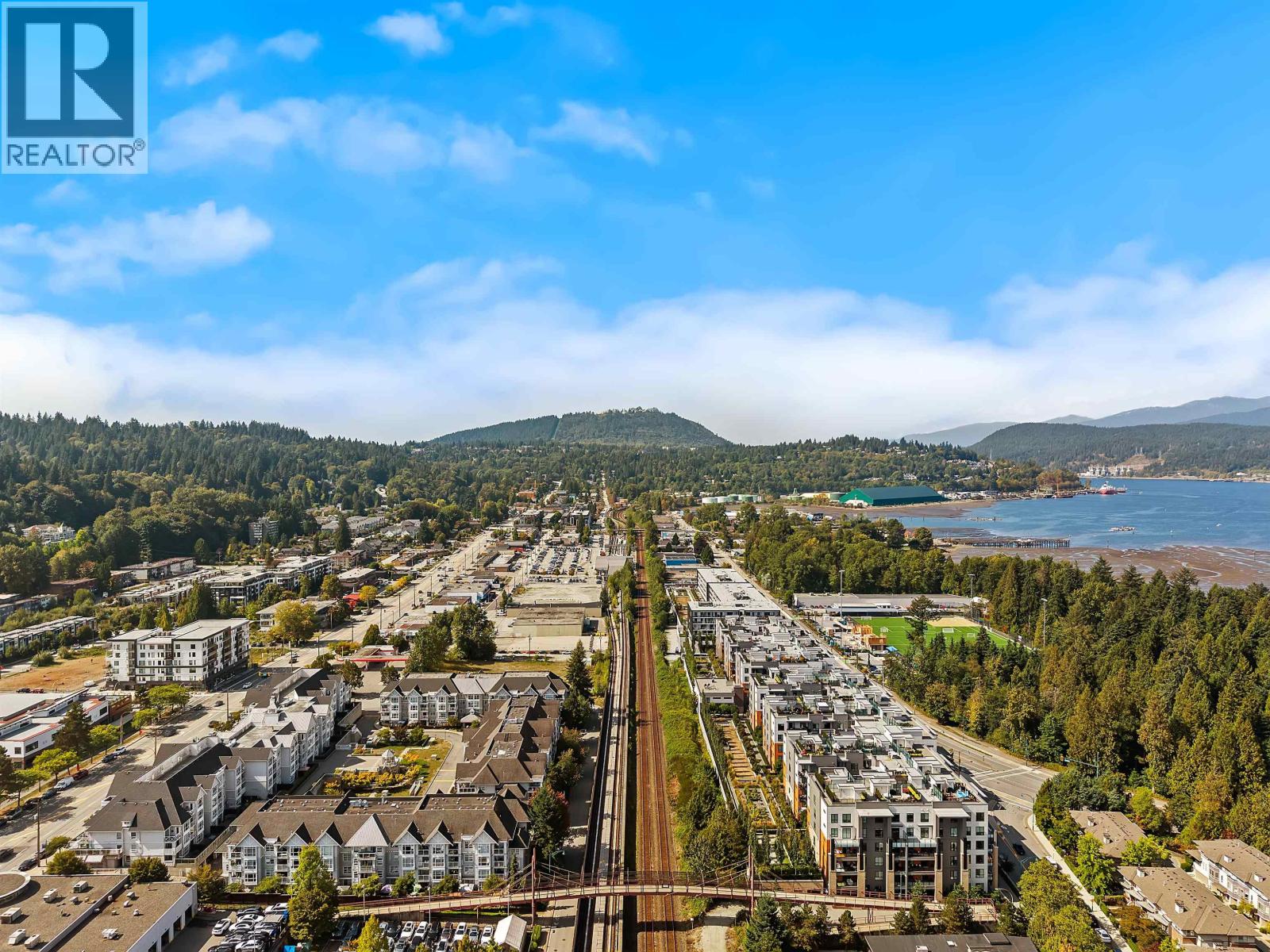 215 3606 ALDERCREST DRIVE, North Vancouver