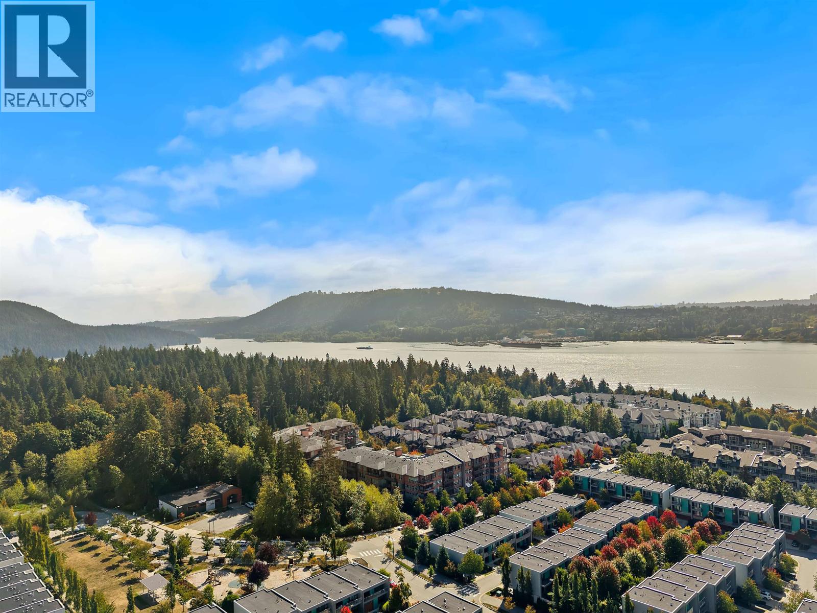 215 3606 ALDERCREST DRIVE, North Vancouver