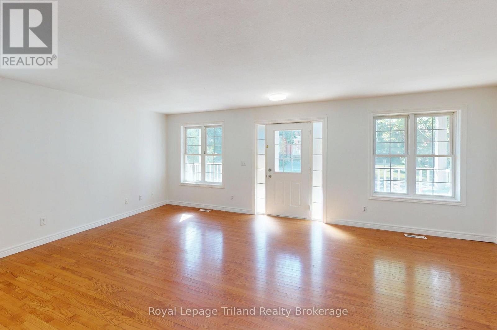 50 WELLINGTON STREET N, Woodstock (Woodstock - North) — photo 2