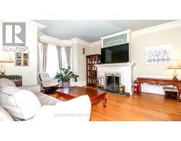 Bedroom 2 - 121 Mulcaster Street, Barrie, ON L4M3M8 Photo 6