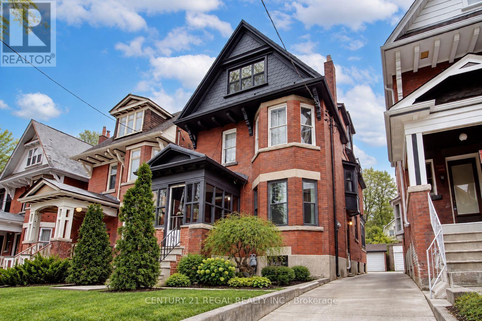 Photo of 186 Grenadier Road