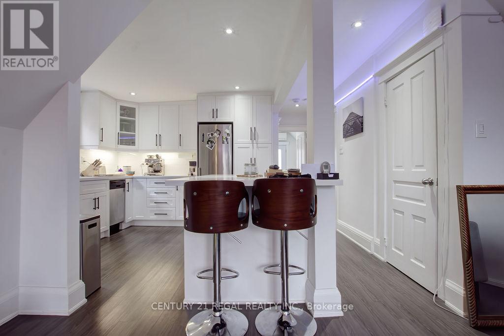 186 GRENADIER ROAD, Toronto (High Park-Swansea) — photo 2