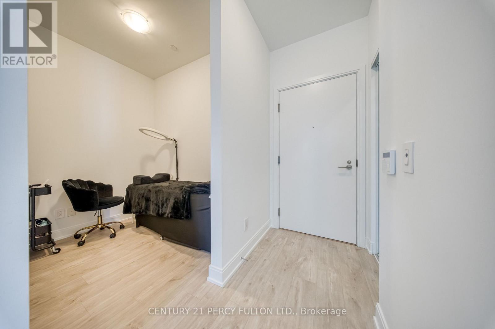 Photo of 1207 - 70 ANNIE CRAIG DRIVE