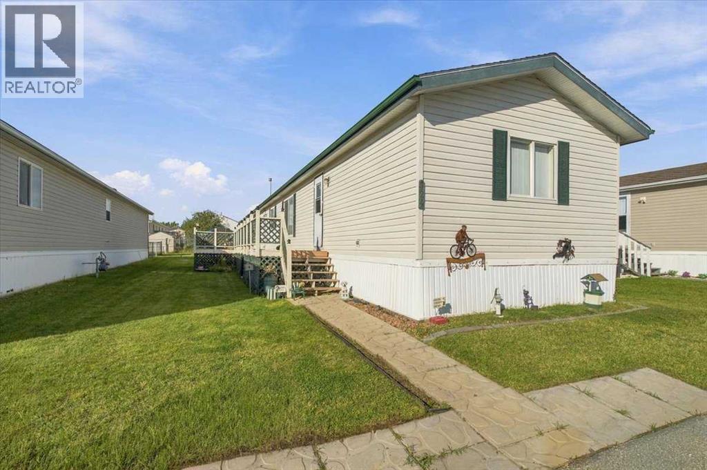 124 Clark Crescent - 1