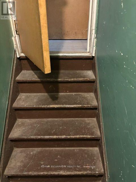38 SPADINA AVENUE - 20