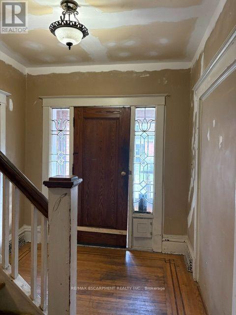 38 SPADINA AVENUE, Hamilton (Stipley) — photo 4