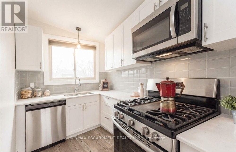 134 DESCHENE AVENUE, Hamilton (Greeningdon) — photo 6