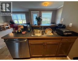 4pc Bathroom - 201, 5300 45 Avenue, Grimshaw, AB T0H1W0 Photo 6