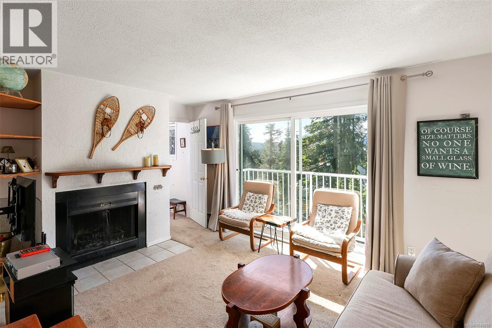Property for sale at 1 687 Castle Crag Cres