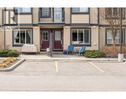 410, 121 Copperpond Common SE - photo 3
