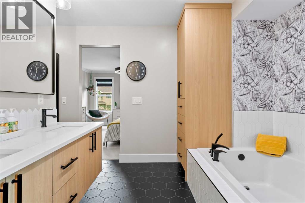 149 Royal Oak Bay NW - Image 24
