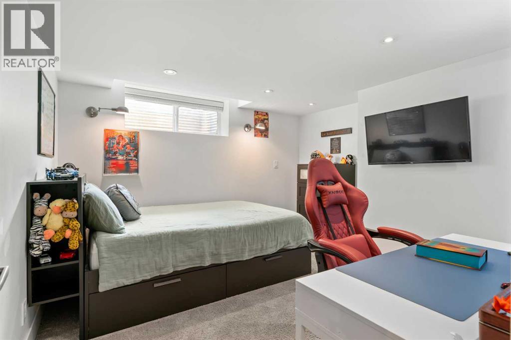 149 Royal Oak Bay NW - Image 38