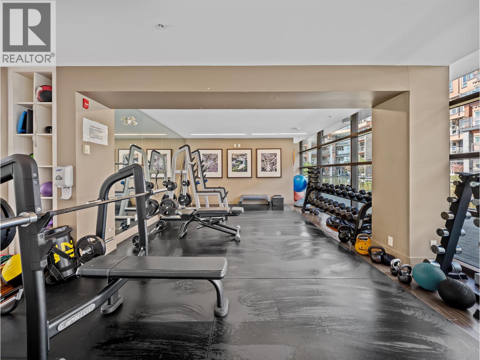 215 3606 ALDERCREST DRIVE, North Vancouver