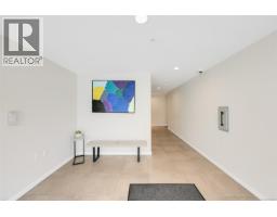 301 881 Short St, Saanich, BC V8P2L3 Photo 39
