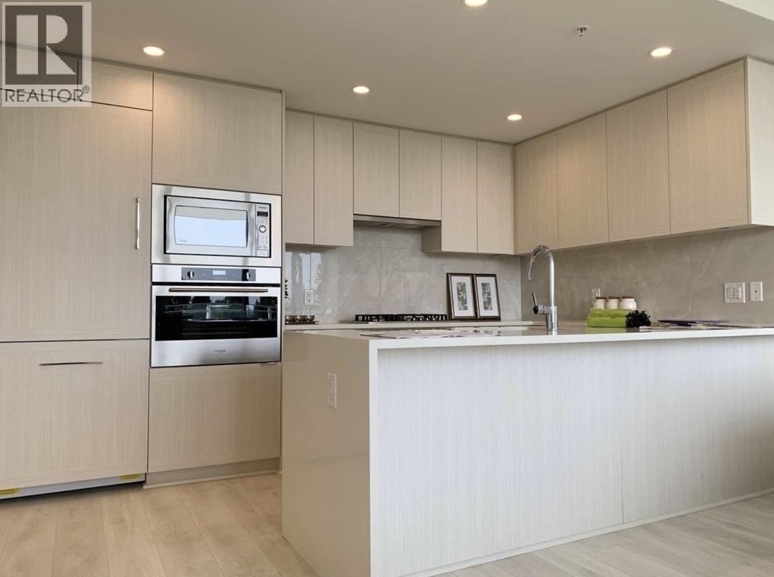 404 5051 IMPERIAL STREET, Burnaby