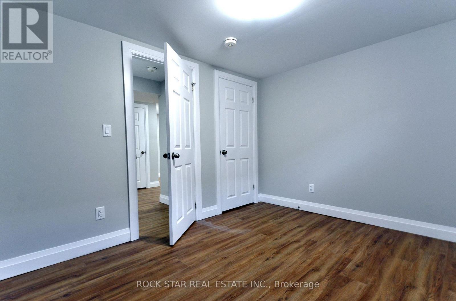 867 UPPER SHERMAN AVENUE - 27