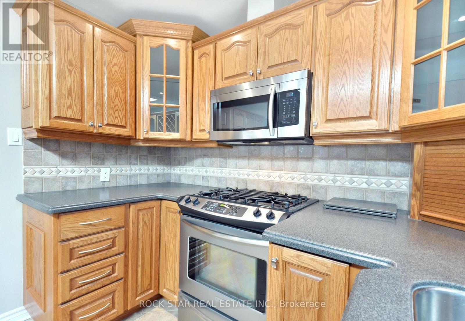 867 UPPER SHERMAN AVENUE - 9