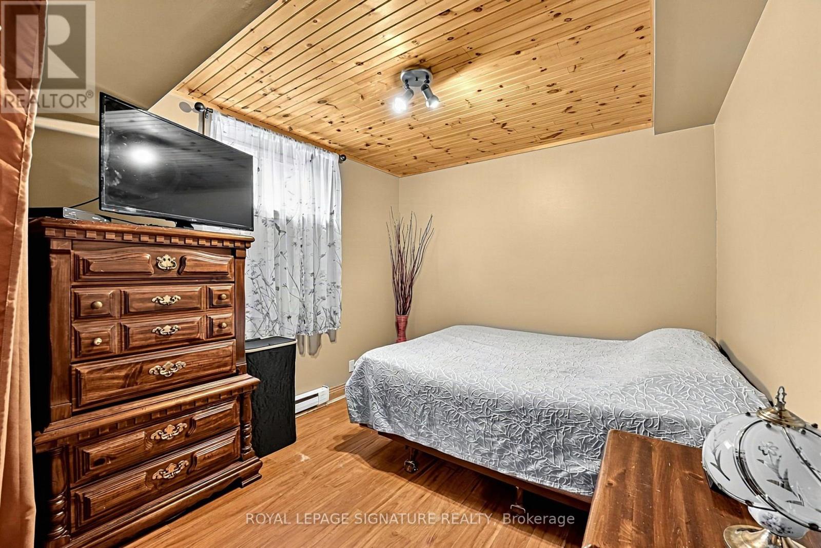 4177 KENNISIS LAKE ROAD - 33