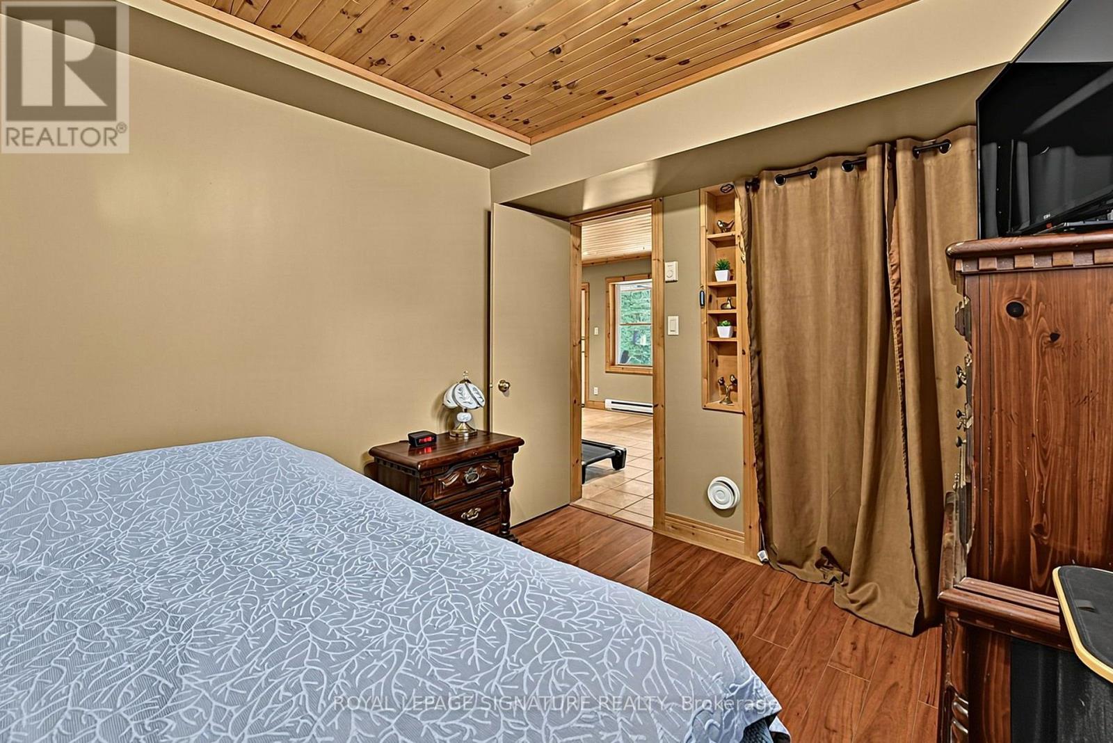 4177 KENNISIS LAKE ROAD - 34
