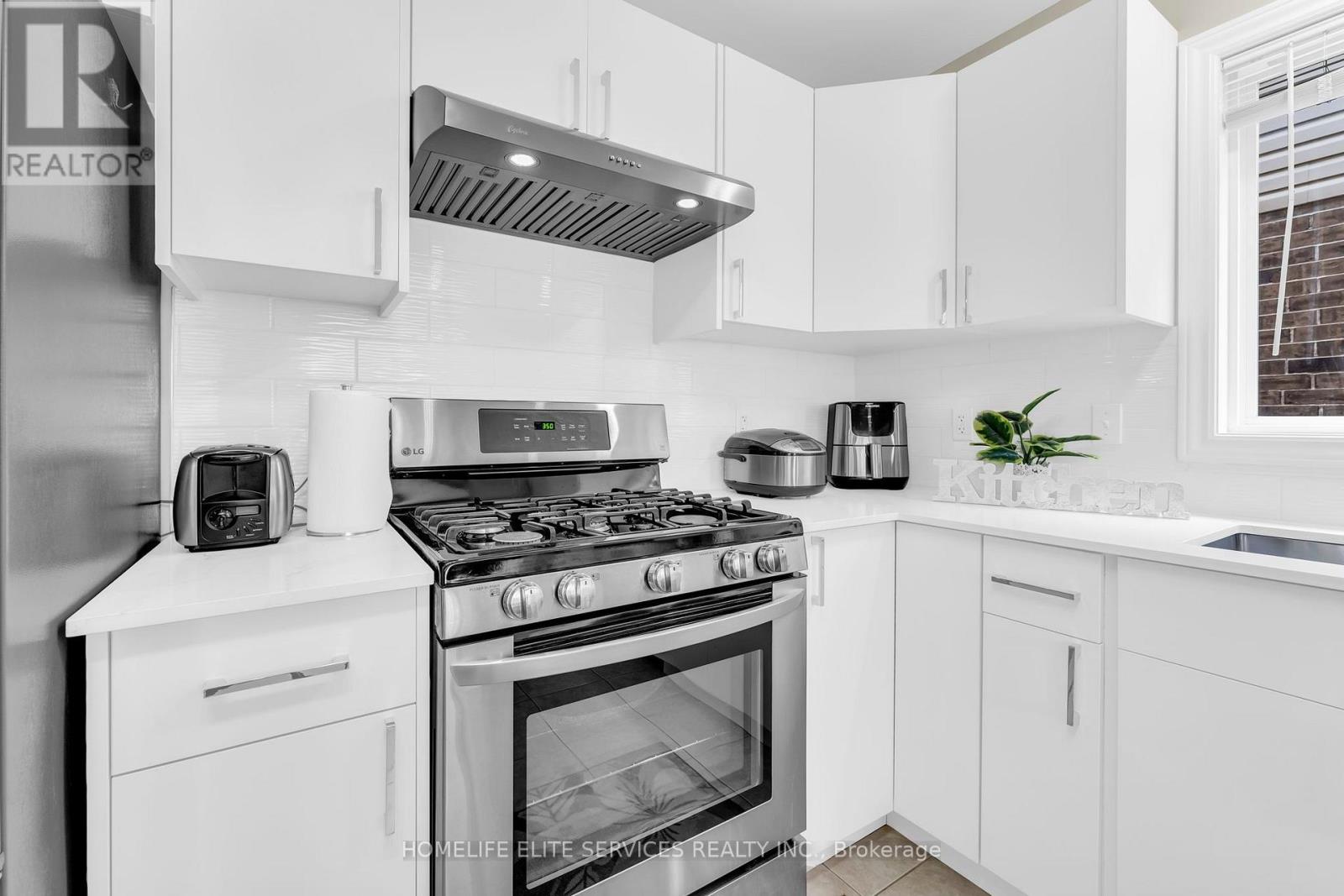 1185 SANDBAR STREET, London North (North I) — photo 9