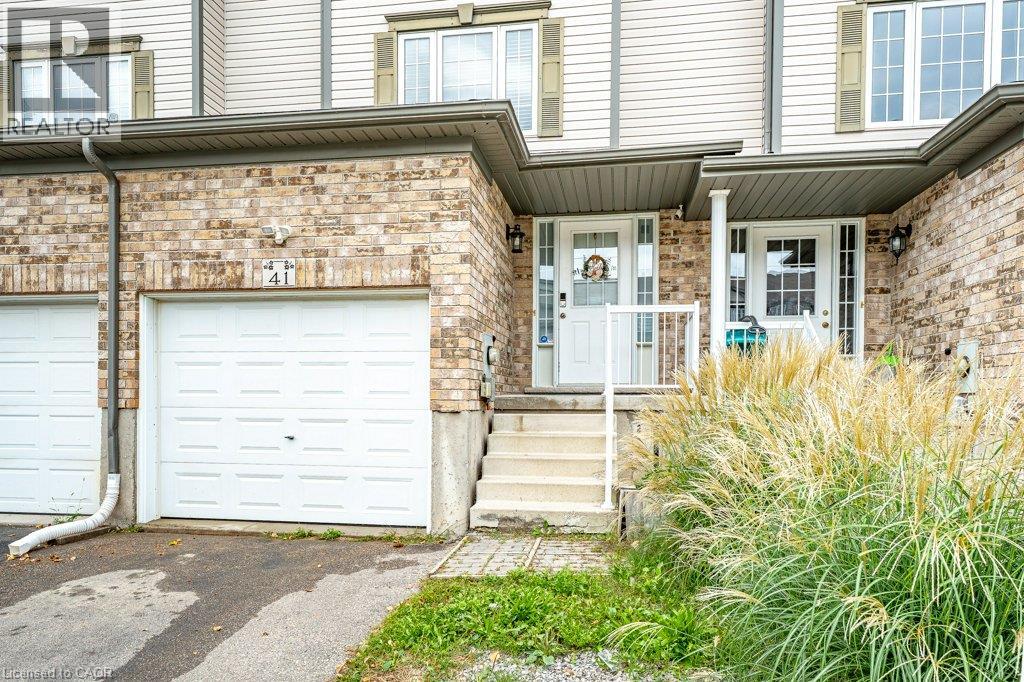 41 MADELEINE Street, Kitchener — photo 2