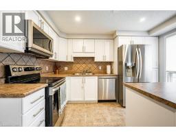 Great room - 41 Madeleine Street, Kitchener, ON N2R1V4 Photo 7