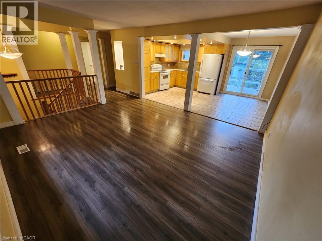 364 LAKEVIEW Drive, Waterloo — photo 12