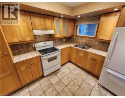 364 Lakeview Drive, Waterloo, ON N2L4Z6 Photo 14