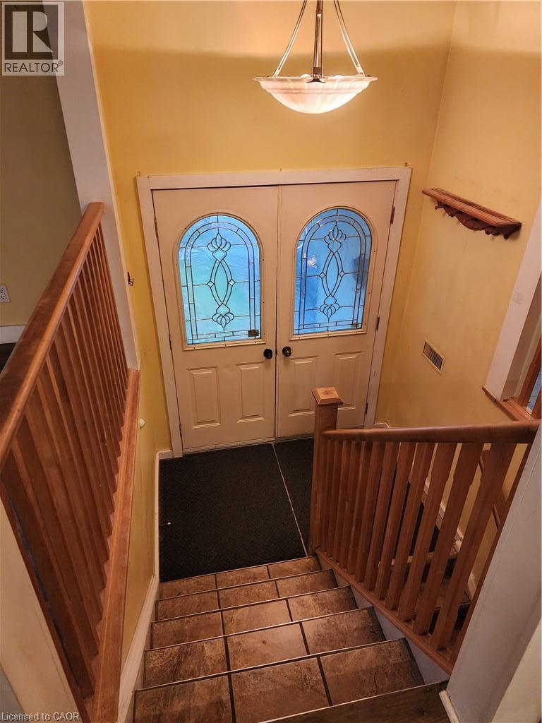 364 LAKEVIEW Drive, Waterloo — photo 8