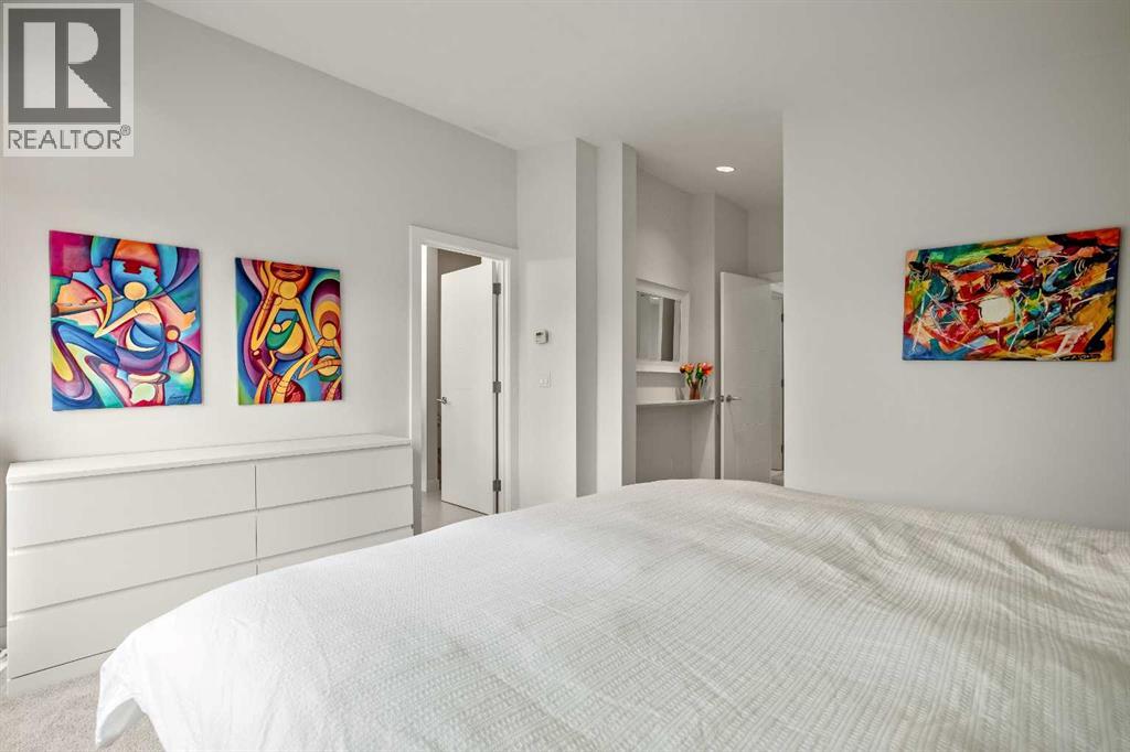 3334 42 Street SW - 16