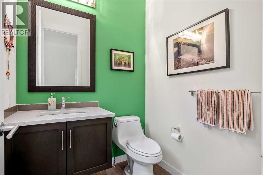 3334 42 Street SW - 20