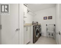 2pc Bathroom - 3334 42 Street Sw, Calgary, AB T3E3M6 Photo 14