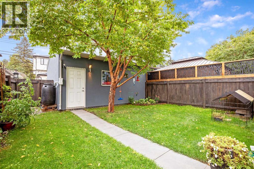 3334 42 Street SW - 26