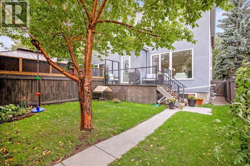 3334 42 Street SW - 27