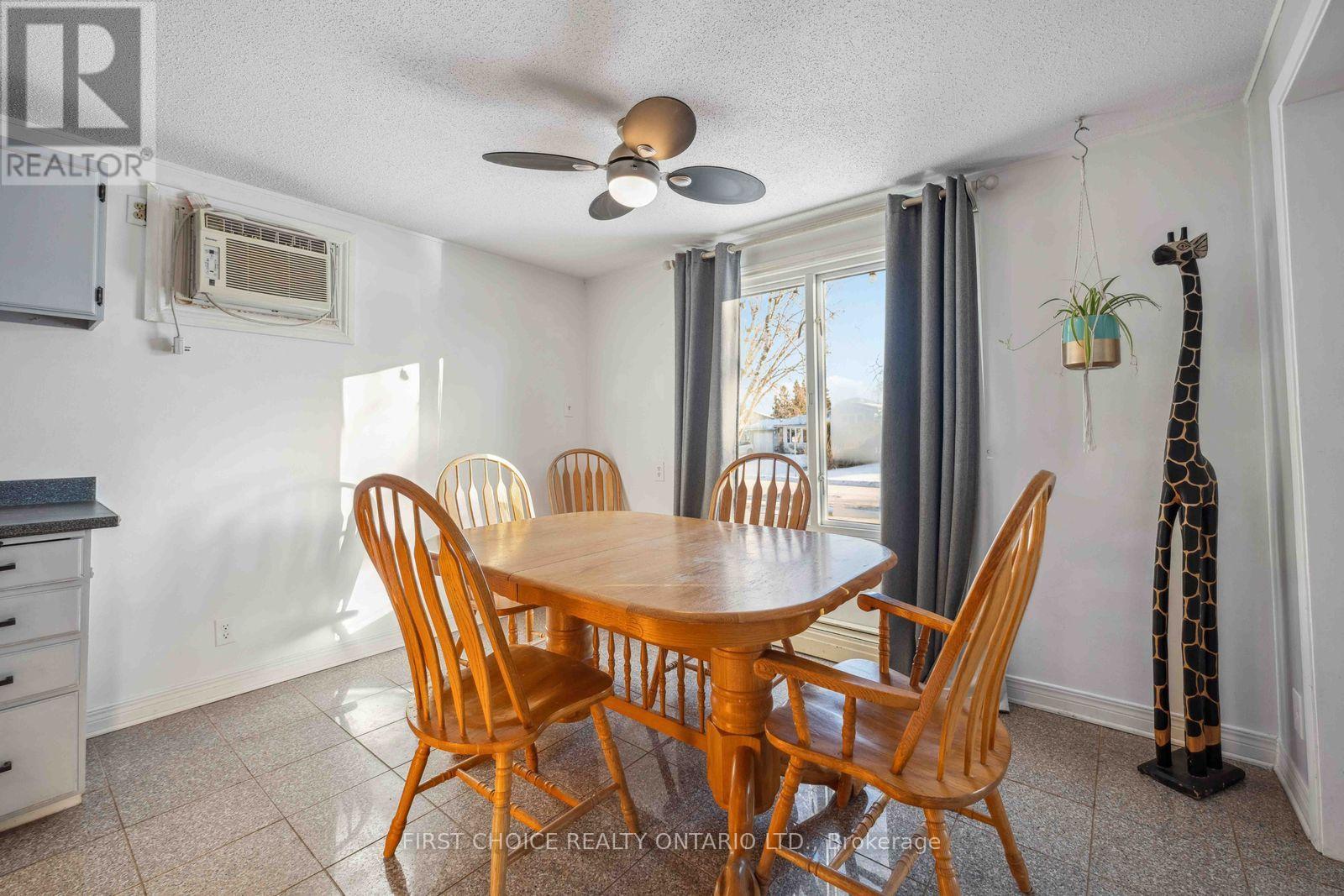337 AMIENS STREET, Ottawa — photo 12