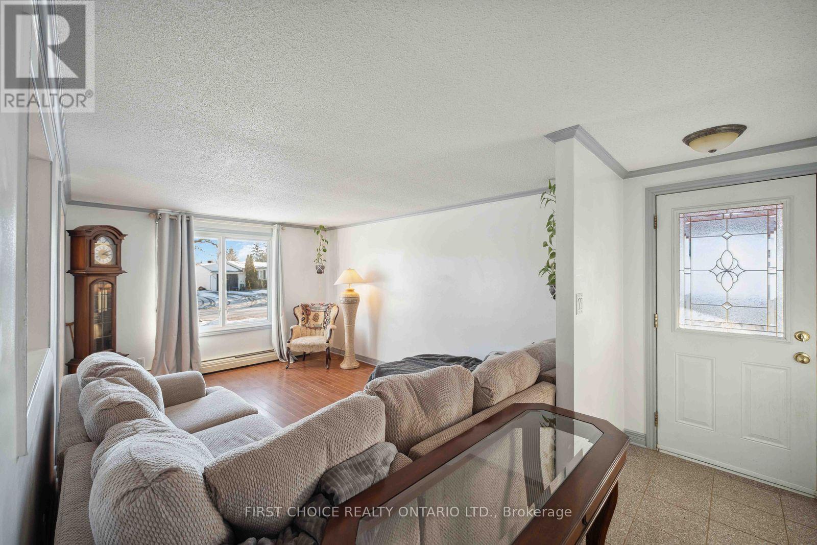 337 AMIENS STREET, Ottawa — photo 4