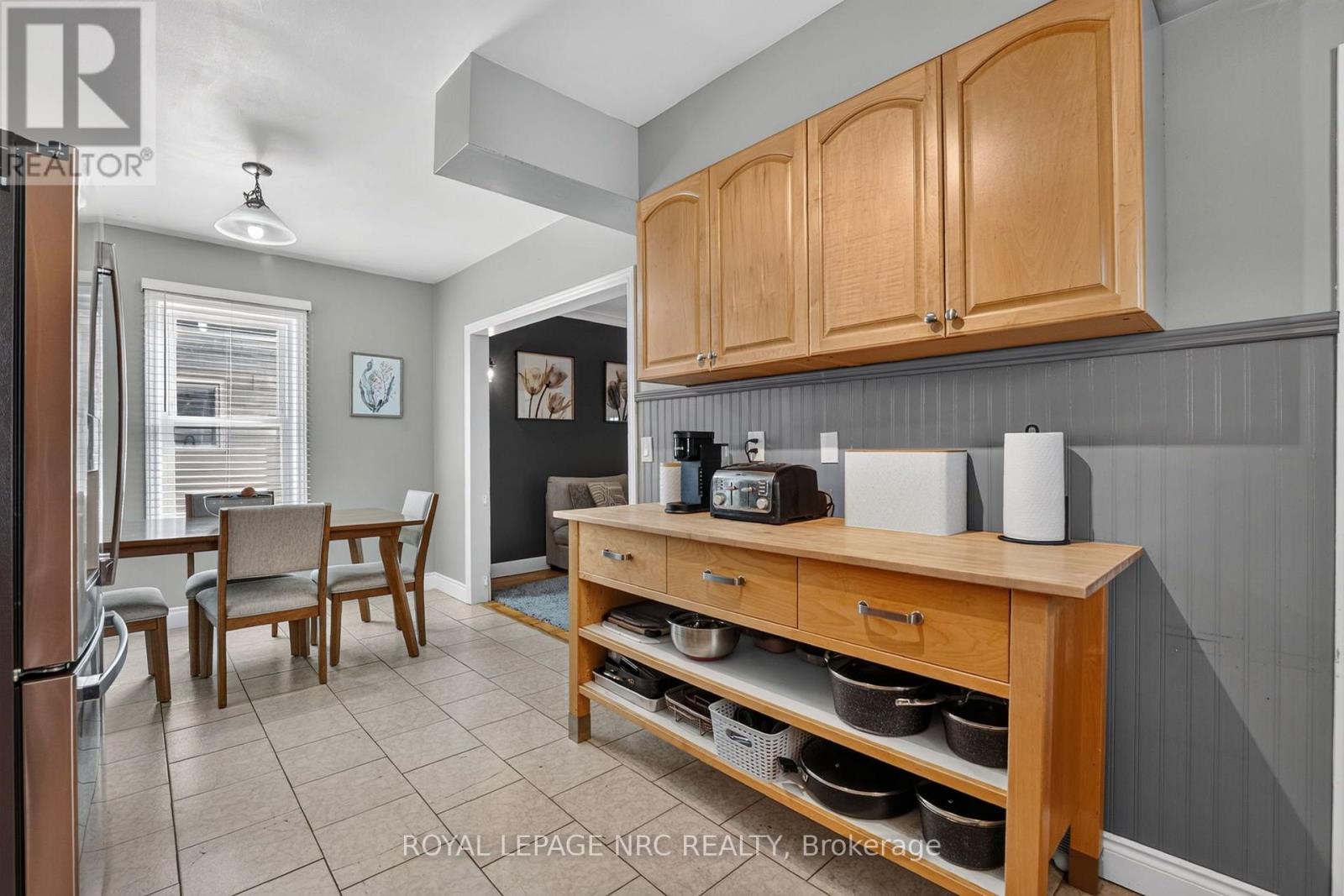 26 LYNDON STREET W - 13