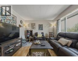 Living room - 3580 20 Avenue Se, Salmon Arm, BC V1E1X9 Photo 14
