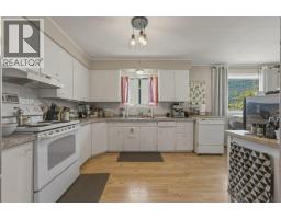 Primary Bedroom - 3580 20 Avenue Se, Salmon Arm, BC V1E1X9 Photo 11