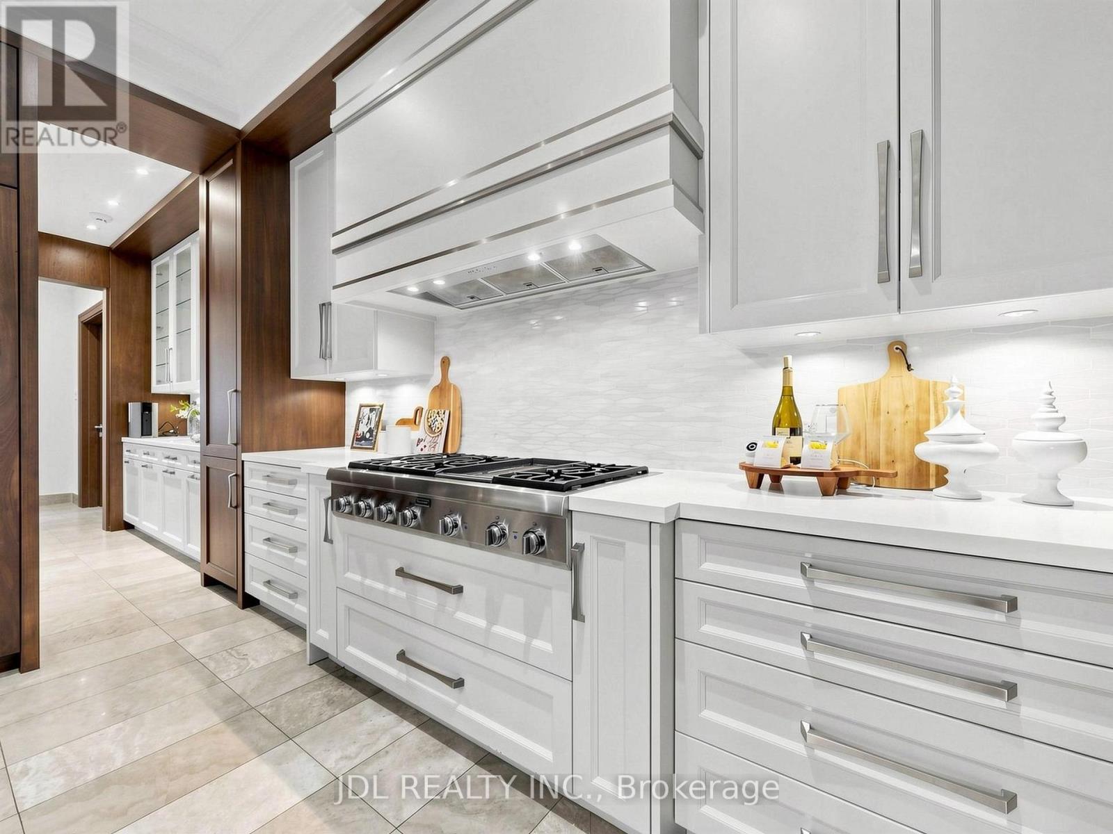 105 ARJAY CRESCENT - 14