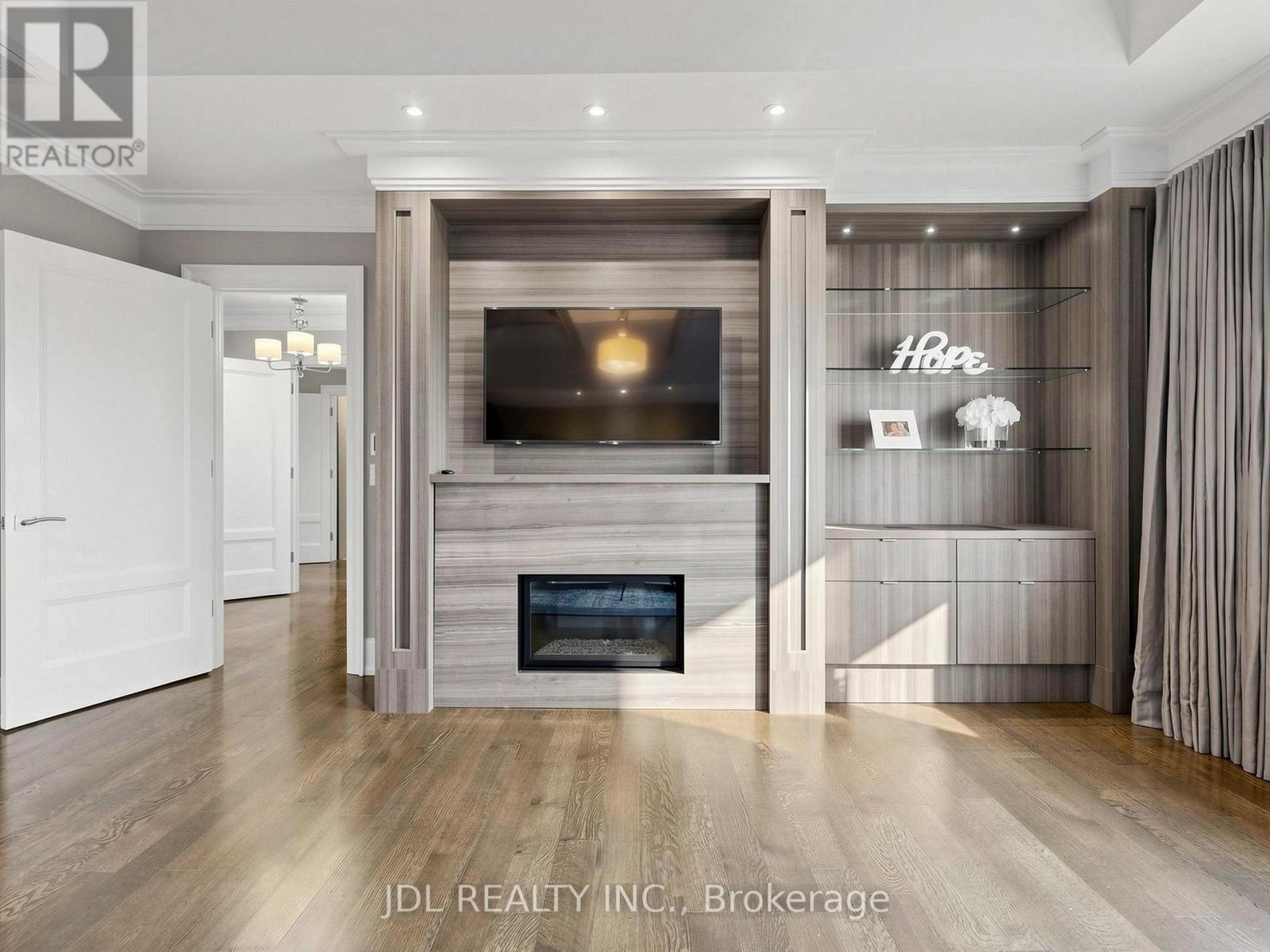 105 ARJAY CRESCENT - 22