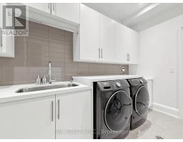 105 Arjay Crescent, Toronto, ON M2L1C6 Photo 43