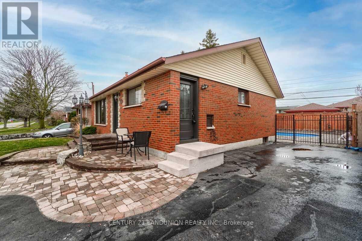 371 ELIZABETH STREET, Oshawa (McLaughlin) — photo 2