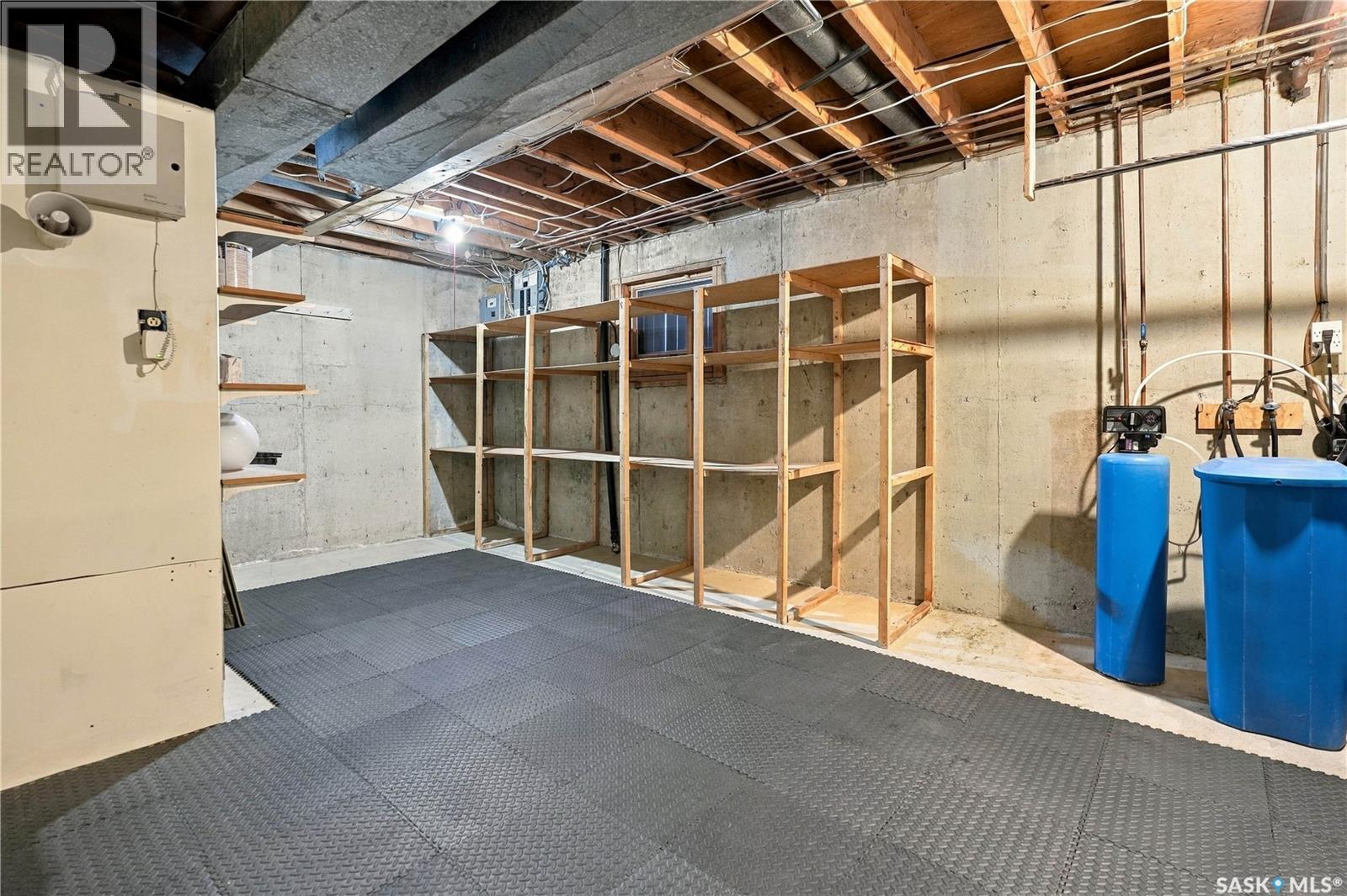 843 N McIntosh STREET - 40