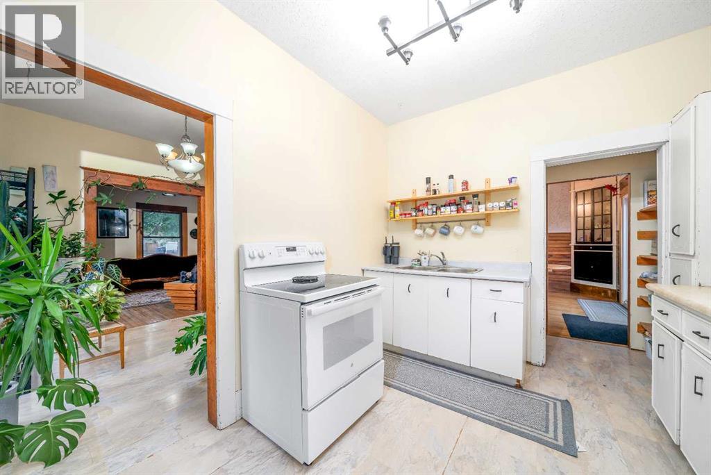 437 1 Avenue NW - Image 10