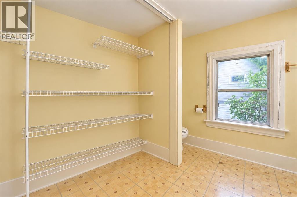 437 1 Avenue NW - 22