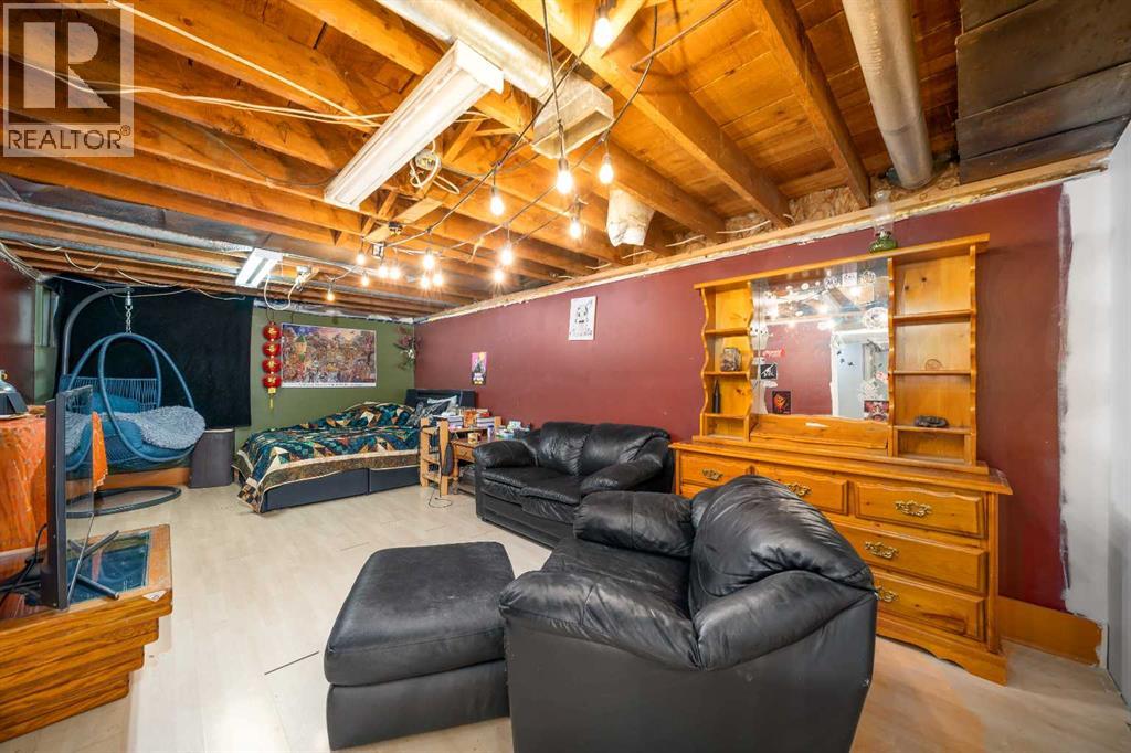 437 1 Avenue NW - Image 24
