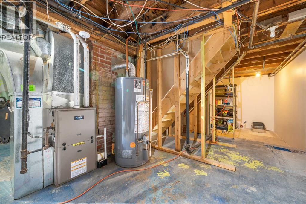 437 1 Avenue NW - Image 31