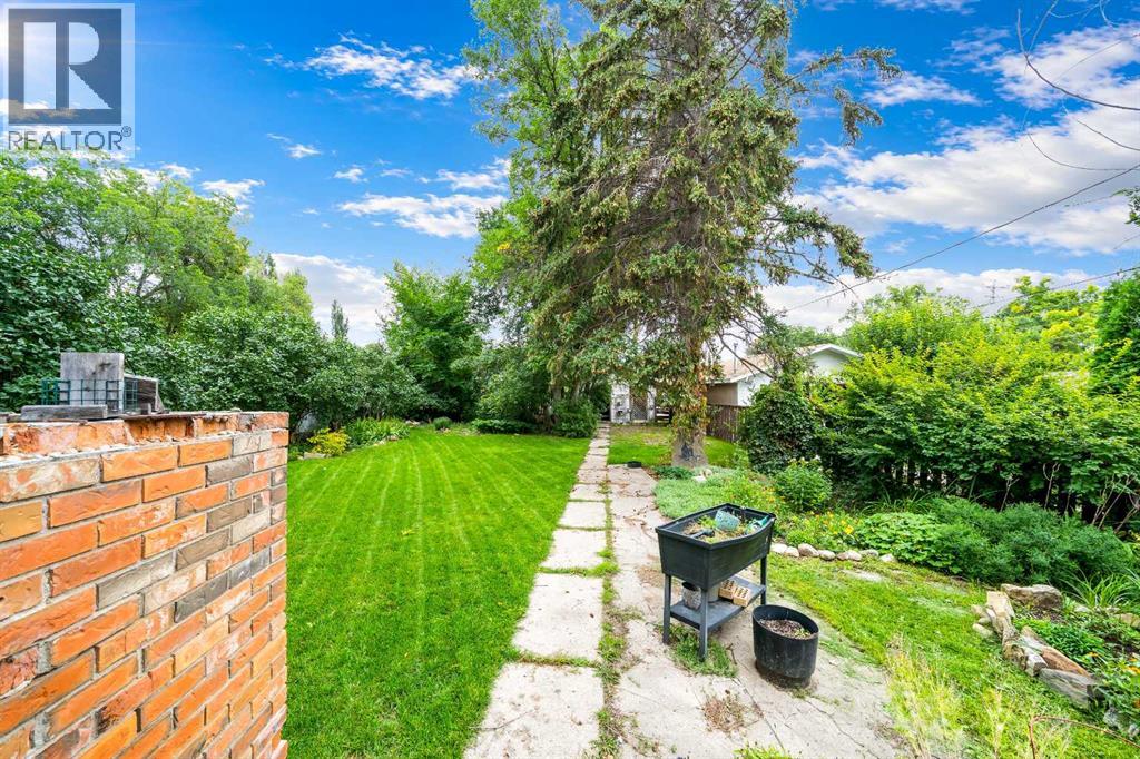 437 1 Avenue NW - Image 35