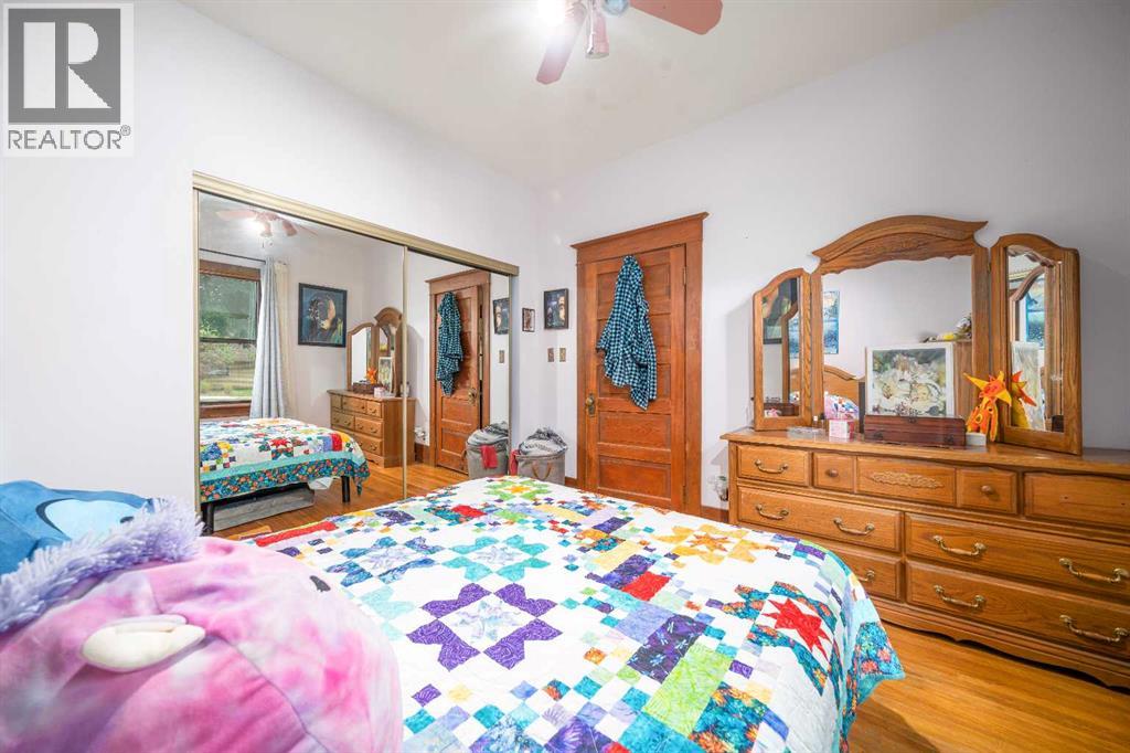 437 1 Avenue NW - 7